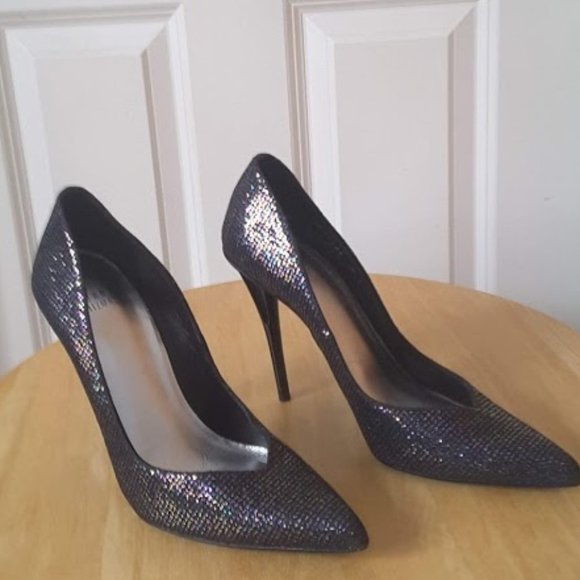 Stuart Weitzman Sparkly Iridescent Stiletto Pump - Picture 4 of 10